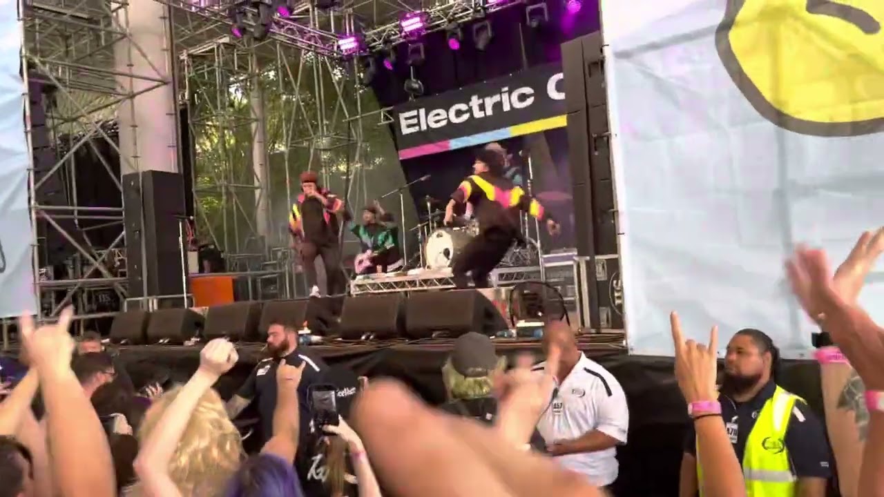 Electric Callboy - Pump It + intro - live @ Goodthings Brisbane 4 Nov 2022