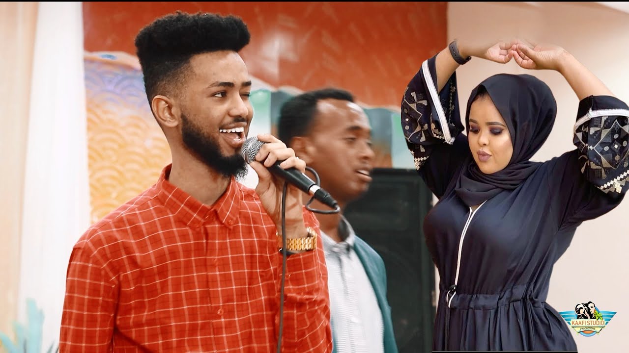 DAYAX DALNUURSHE 2019 MAXAA LOOLA JEEDA NIIKO CUSUB IYO JILIIN WAALI AH LIVE ON STAGE
