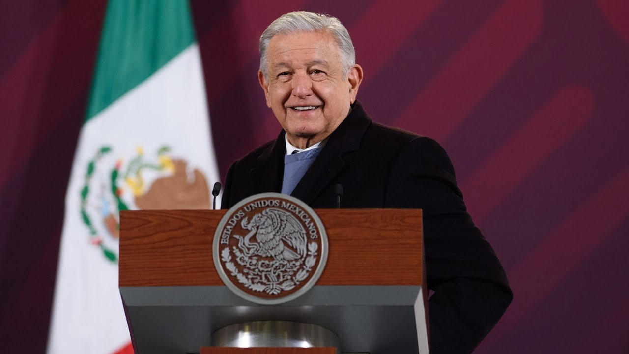 Presidente desea un 2024 con felicidad, paz y bienestar para el pueblo. Conferencia presidente AMLO