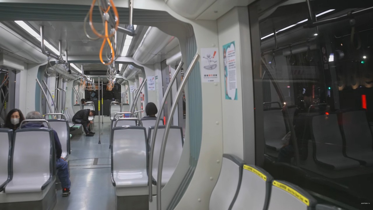 Taiwan, Kaohsiung, LRT night ride from Shougang Park to Hamasen