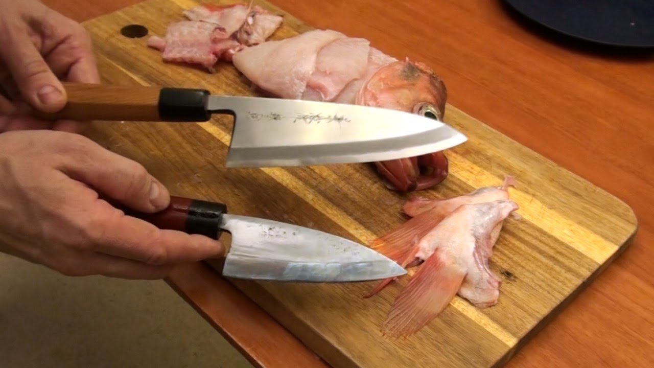 Correct grip - deba knife