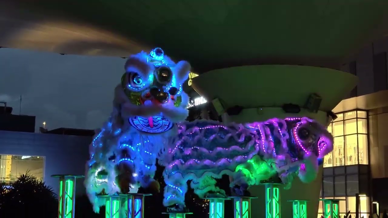 Acrobatic LED Lion Dance 高桩舞獅 by Kwong Ngai 光藝 @ MyTown Mall , Malaysia CNY2026 0218
