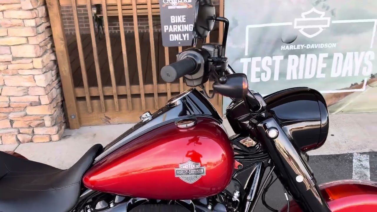 2025 FLHRXS Road King Special in Whiskey Fire