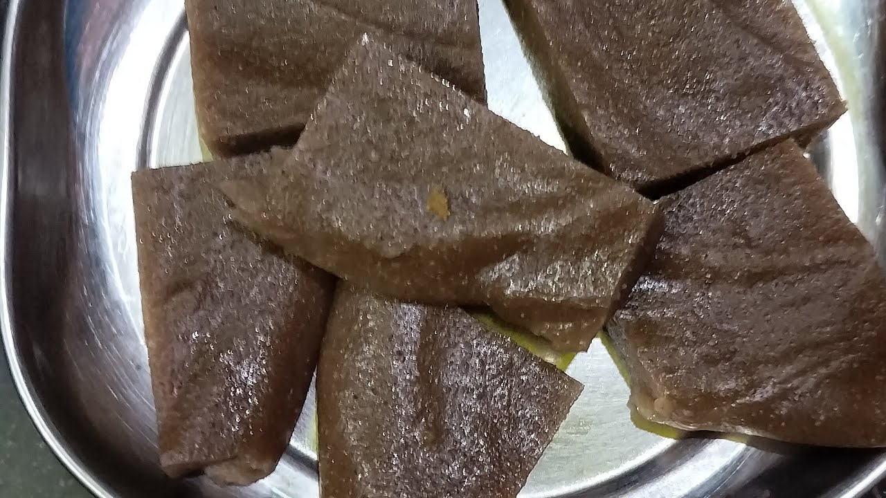Singhade ke aate ki lapsi