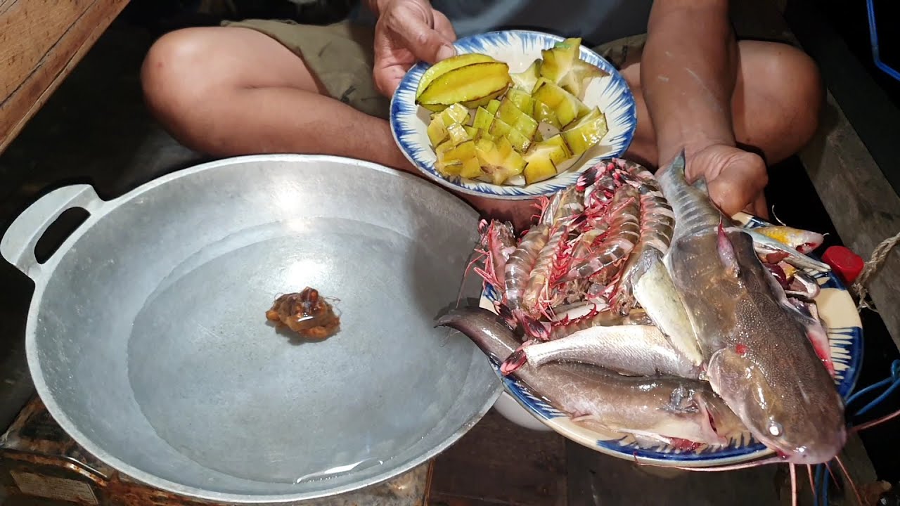 Chua chua vị trái Khế nấu canh ''Món Lạ'' trên ghe biển | Ngư Dân Miền Tây 