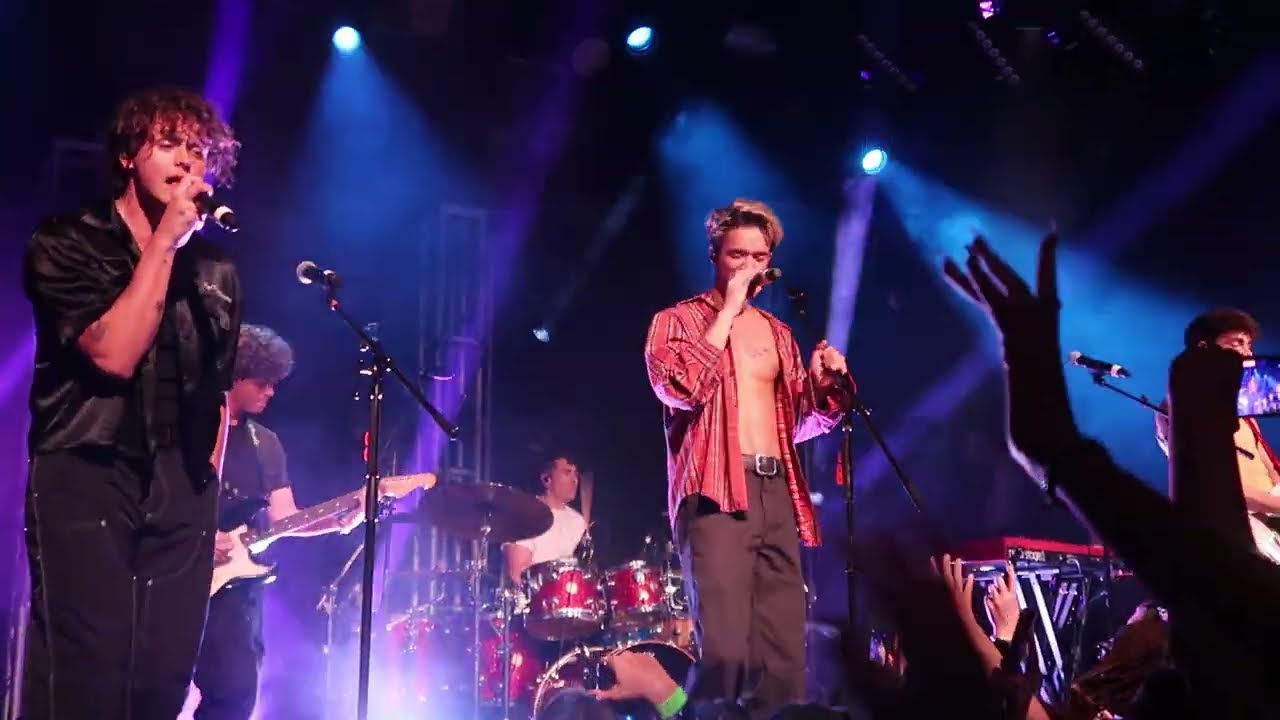 Love Back - Why Don’t We (Tour Launch Party) Daniel runs through crowd!!
