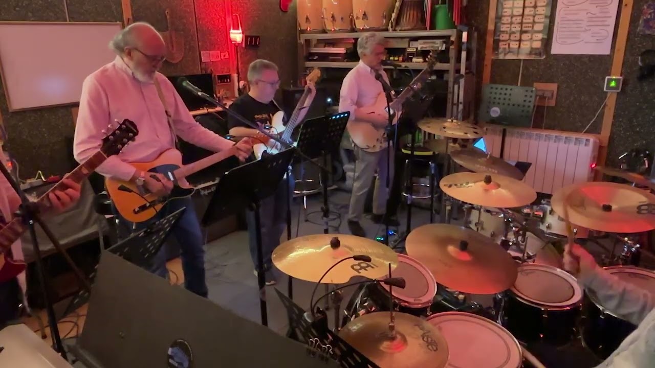 alumnos Combo MARTES - Espaldas mojadas (Tam Tam Go!) 24feb2026