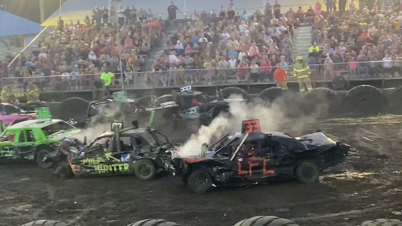 Limited Weld Full Size Zumbrota MN 9/14/2021. 03+ Vic destroys derby cars  one trackshot at a time