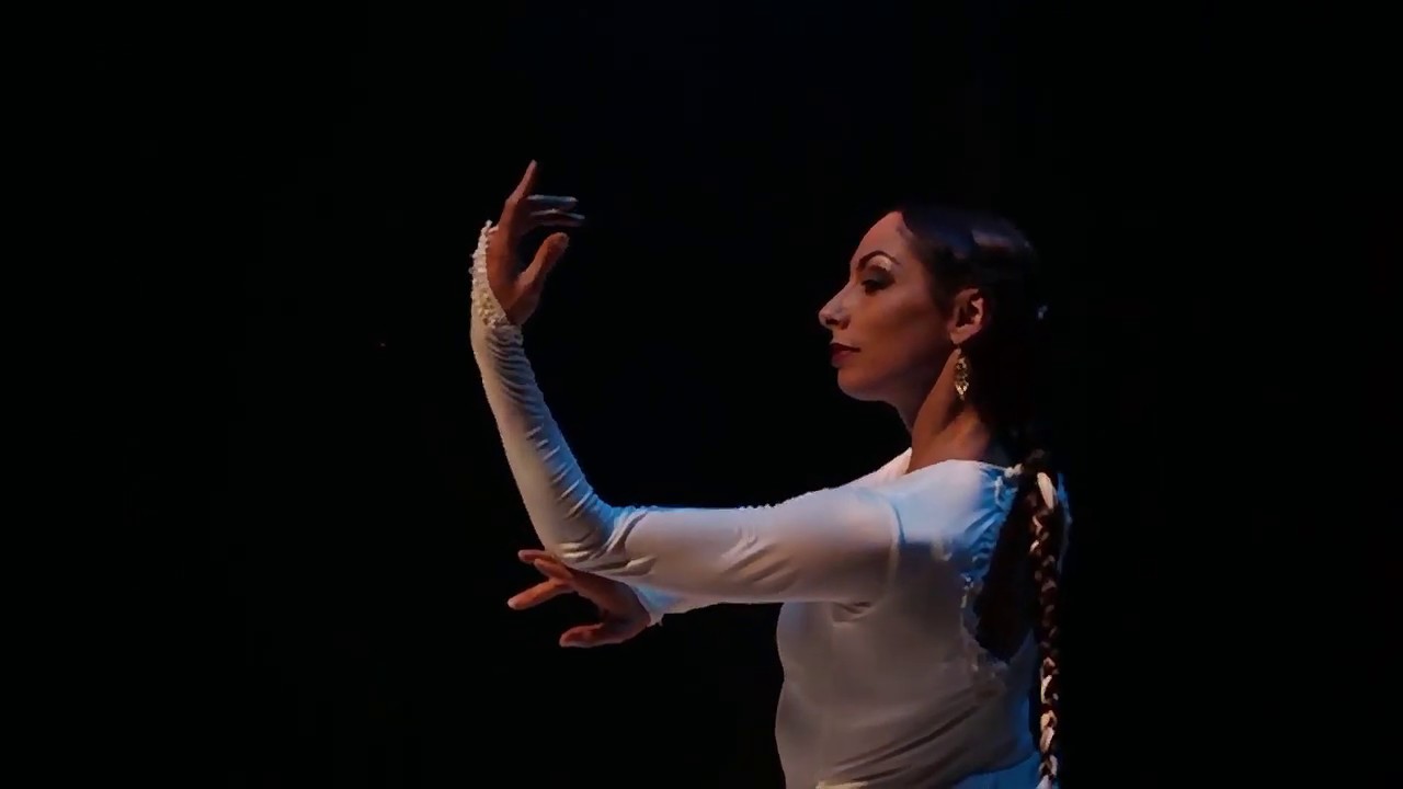 Edvard Grieg: Anitra's Dance (an Arabian dance) from Peer Gynt ~ Dancer: Miriam Peretz