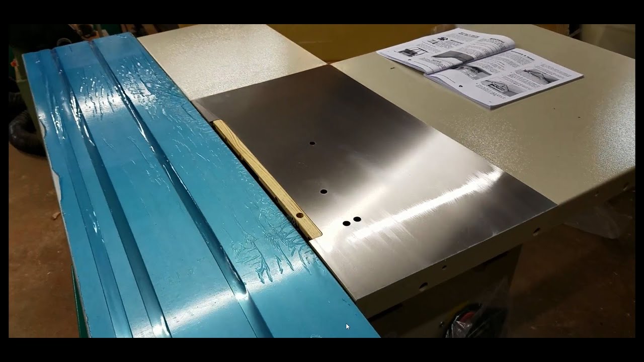 Grizzly G0623X Sliding Table Saw - Unboxing and Assembly