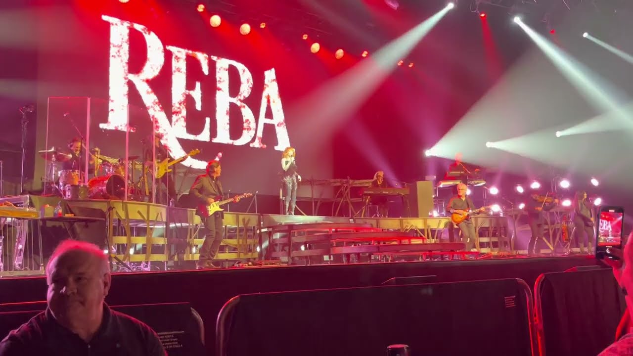 Reba McEntire - On the Radio - Choctaw Casino Grand Theater, Durant, Oklahoma - November 27, 2021