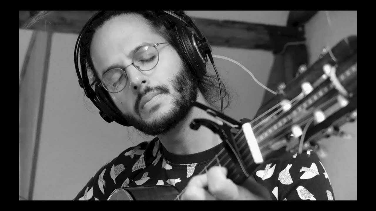 L'Autre Valse d'Amélie  - solo guitar