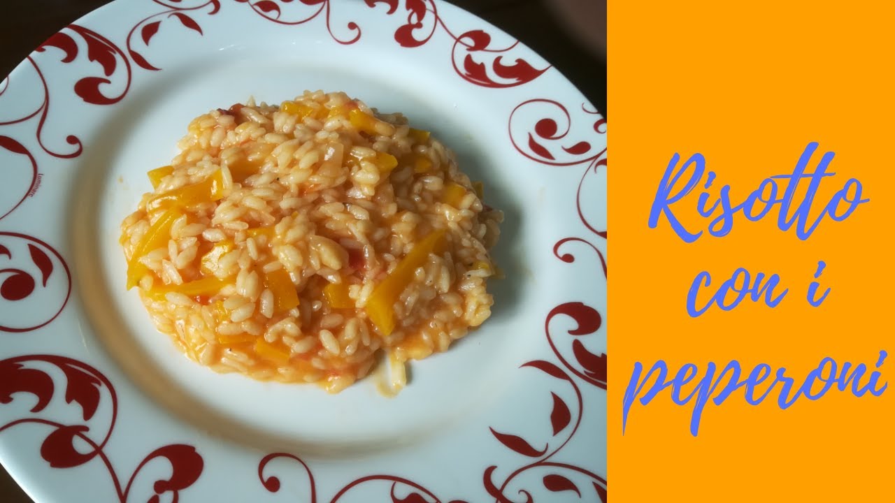 Risotto con i peperoni. Ricetta Lombarda. I peperoni danno al risotto un profumo e un gusto ottimo.