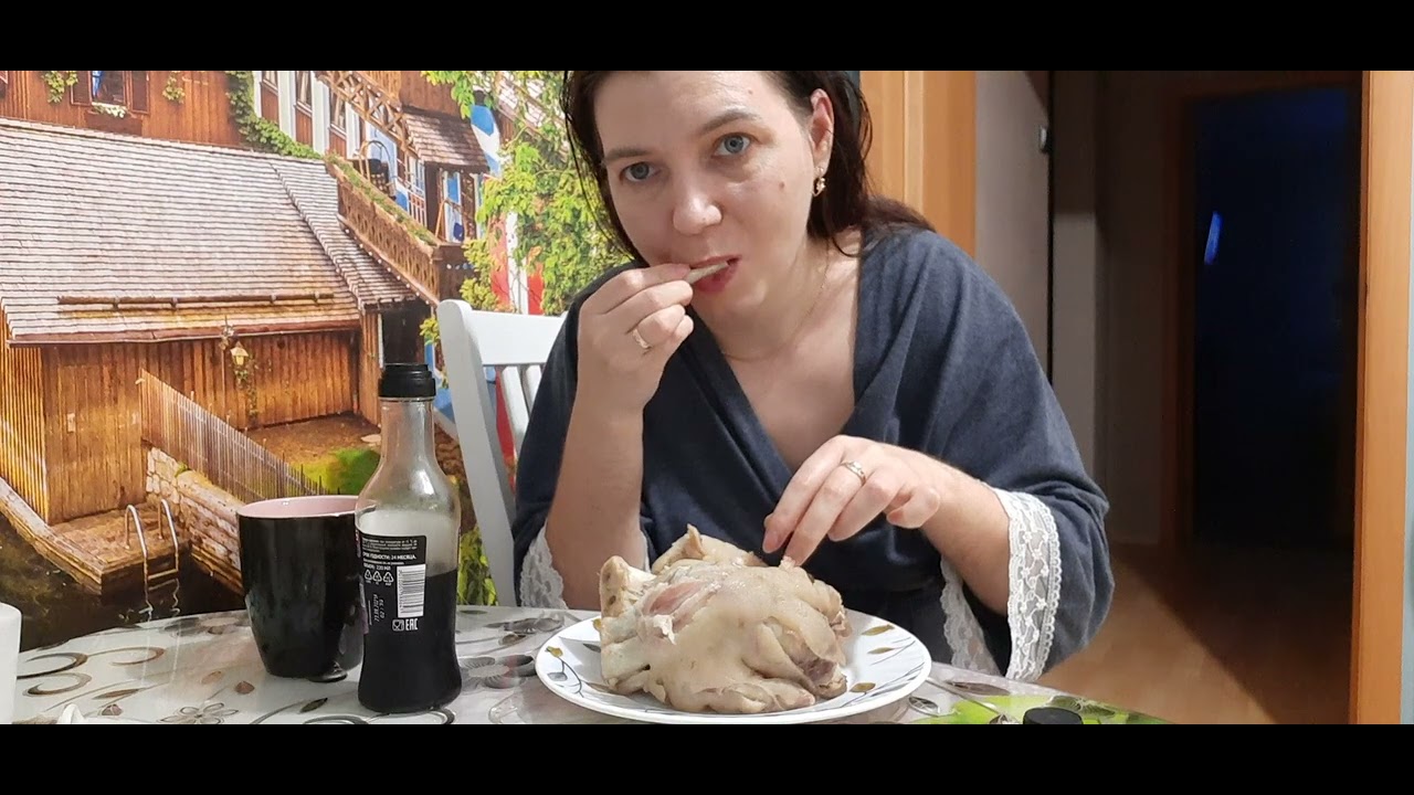 ПРОБУЮ СВИНЫЕ НОЖКИ