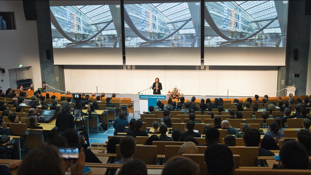 TUM Informatics Graduation Speech 2022 – David Bonello