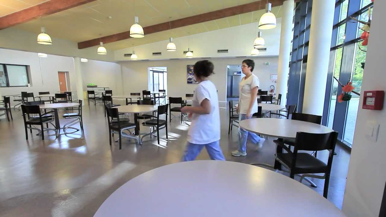 Maintenance of the dinning room in nursing homes