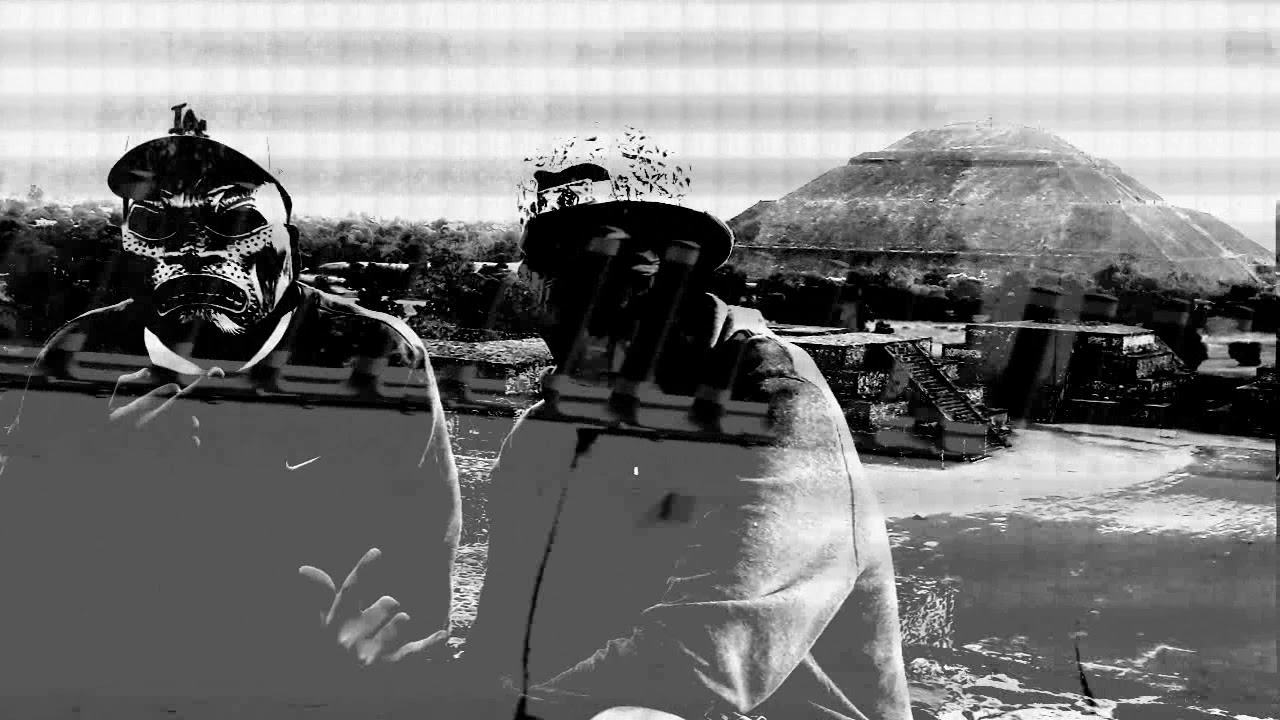 La Dupla // Alone