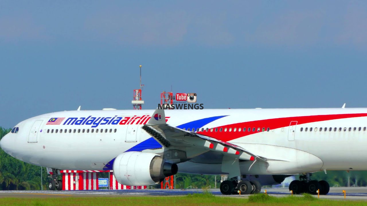 ATC Malaysia Airlines Airbus A330-323 9M-MTI Takeoff KLIA KUL WMKK