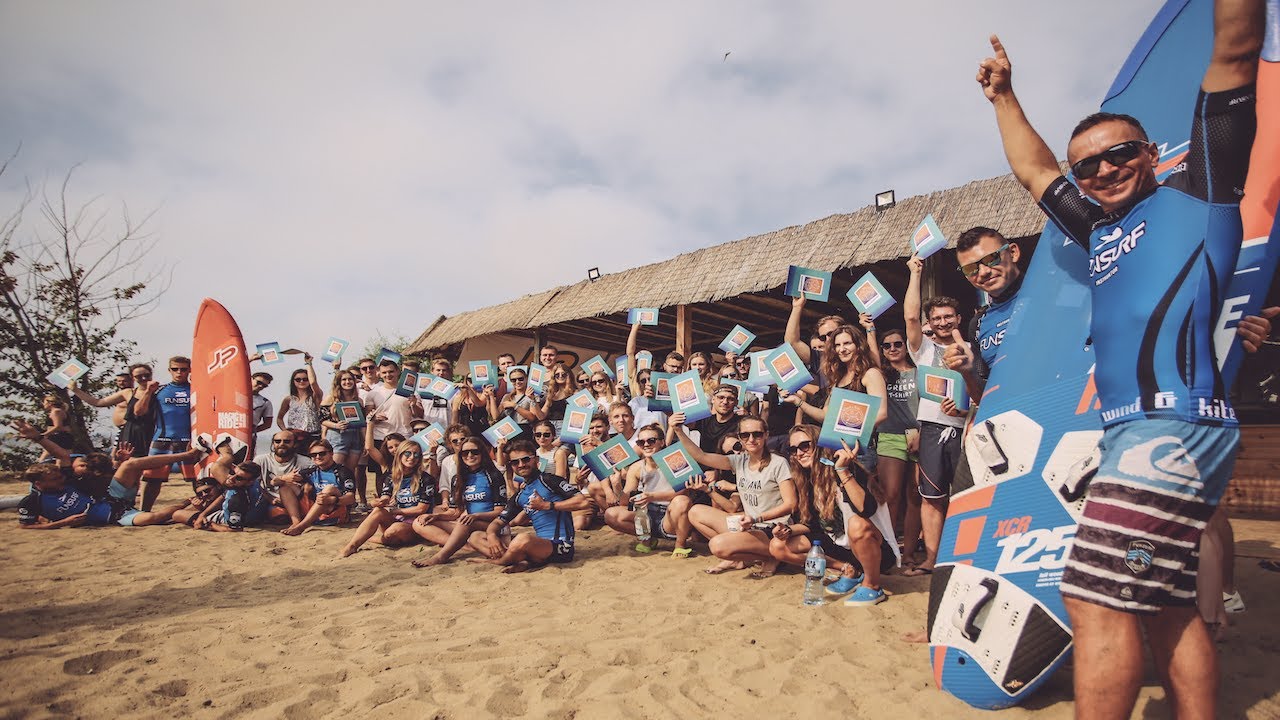 FunSurf STUDENT CAMP - OBOZY WINDSURFINGOWE I KITESURFINGOWE NA HELU, A DOKŁADNIEJ W CHAŁUPACH!