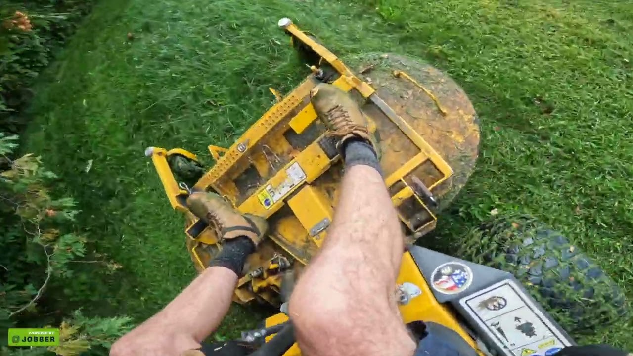 WALKER B27i MOWING A NEW LAWN | POV