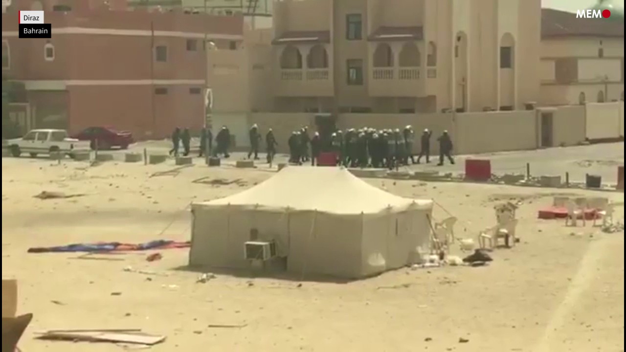 Bahrain security forces push into Shia leader&rsquo;s village