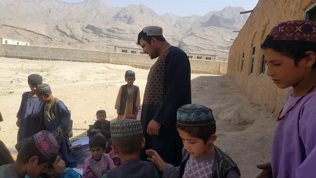 Gizab district,education director,Niamtullah agha watanmal ده گیزاب ولسوالی پوهنی آمر نعمت الله آغا