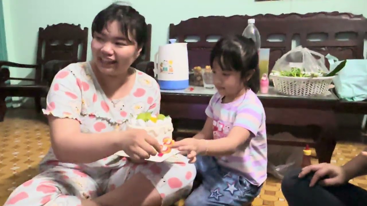 Sinh nhật Dì Năm 23 tuổi