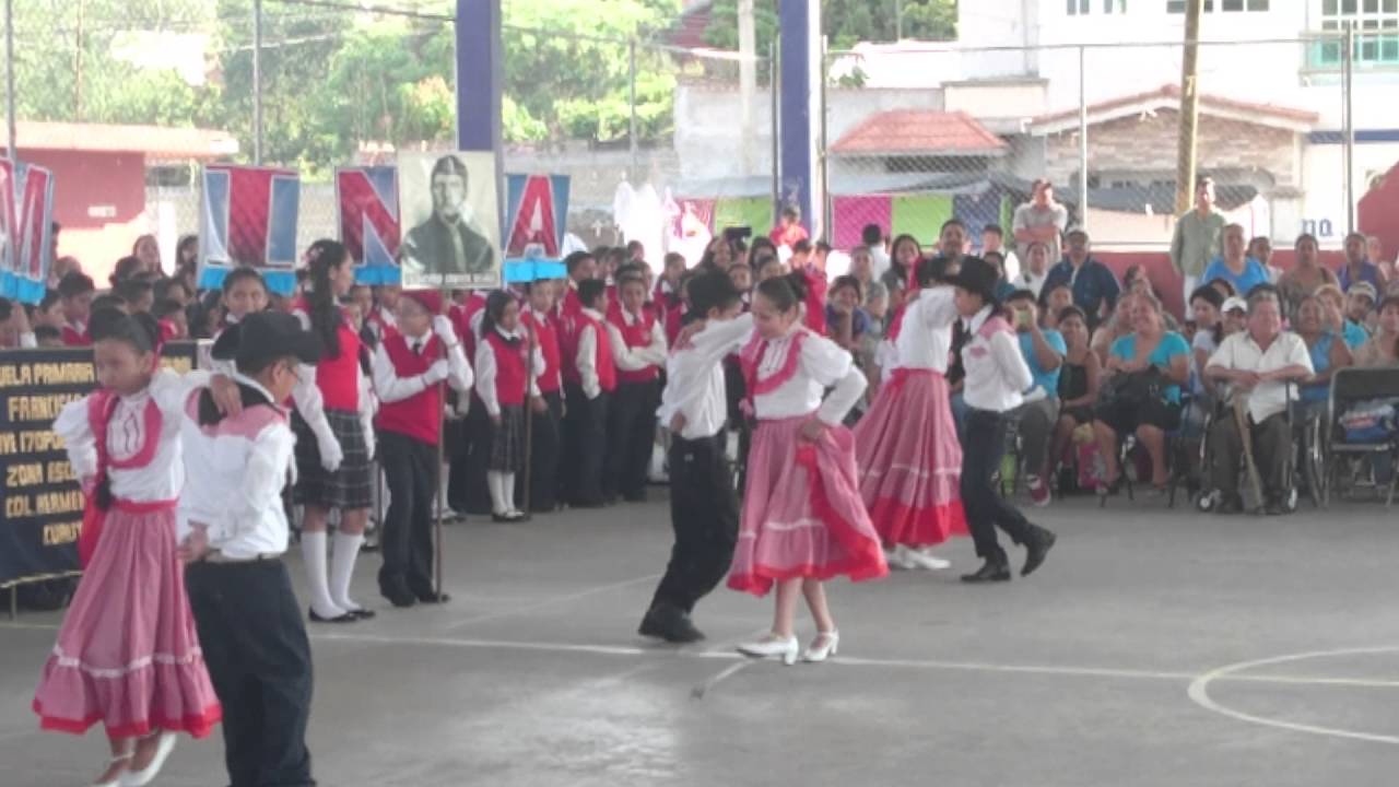 Bailable La Cápsula por los niños de 5° año de la Primaria Francisco Javier Mina