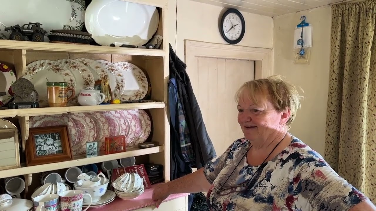 Лиз Райан, The Leap, Дэвидстаун, графство Уэксфорд. The Dresser, его владельцы и местная история.