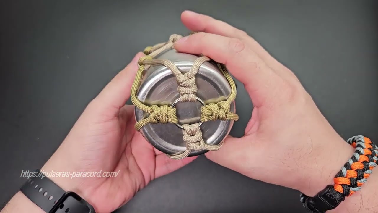 Malla de botella paracord con nudo de serpiente 