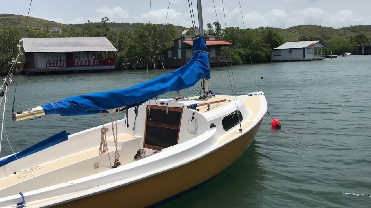 Sailing O’day Mariner at La Parguera