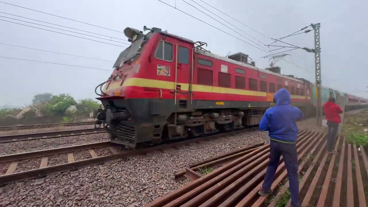 Indian rail expressway  | bharatiya rail malgadi | #viralvideo #viral #trending #railway #express ￼