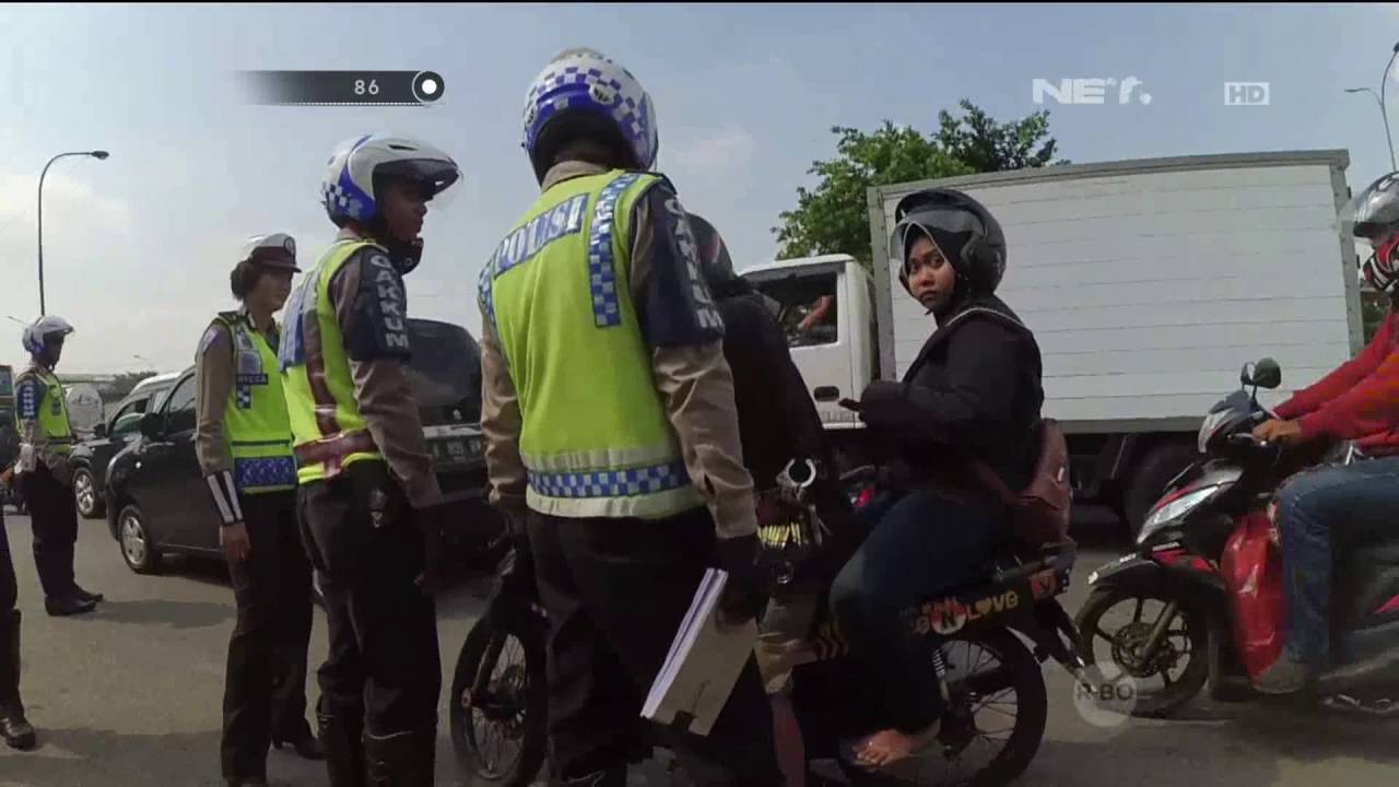 Modus Pengendara Ketilang Salim Sama Bripda Ricca - 86