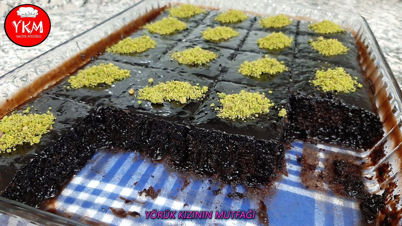 Вам стоит попробовать этот идеальный соус для торта. Очень вкусный рецепт влажного торта
