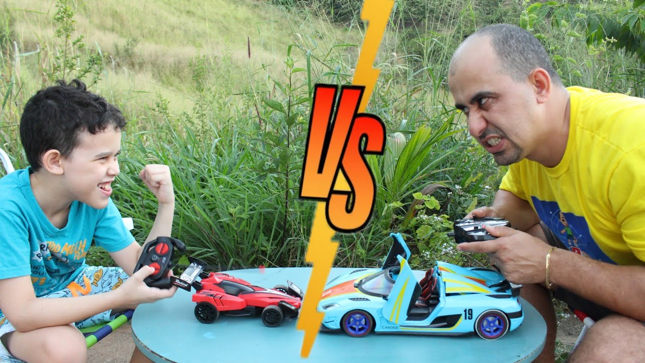 LUCAS E PAPAI BRINCAM DE DISPULTA DE CARRINHOS DE CONTROLE REMOTO