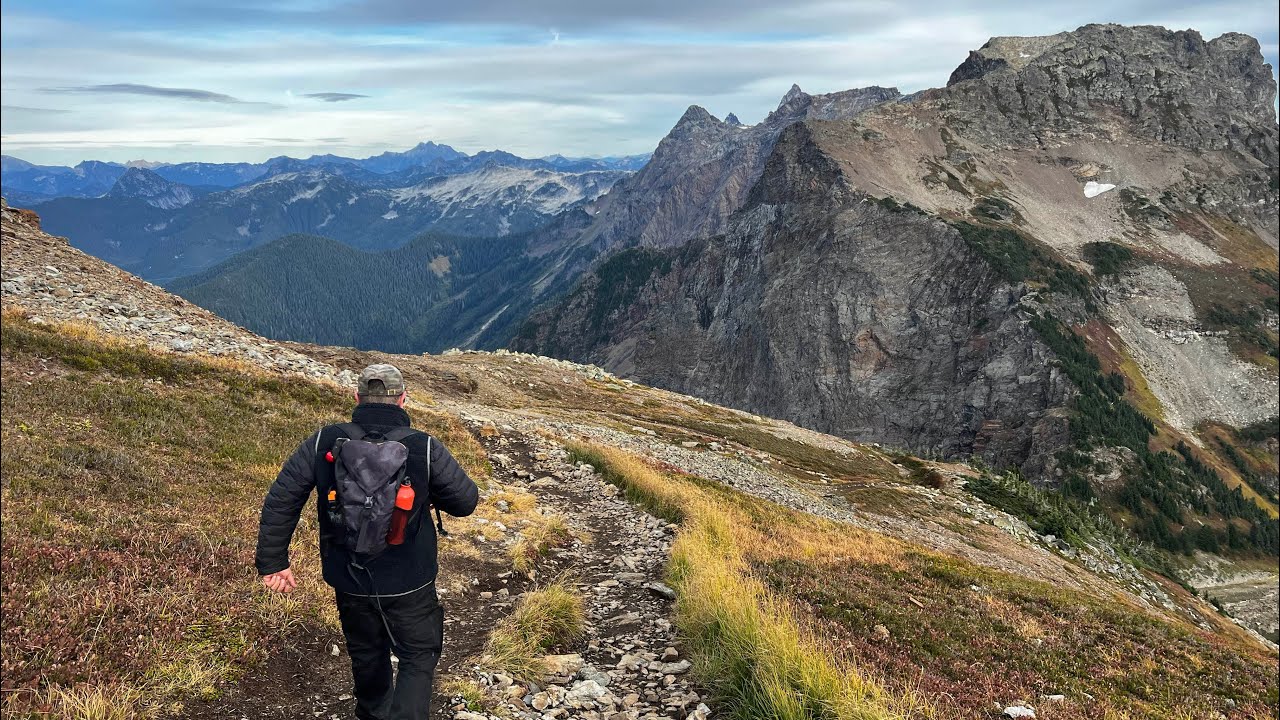 Hiking Mount Cheam in the Fraser Valley 