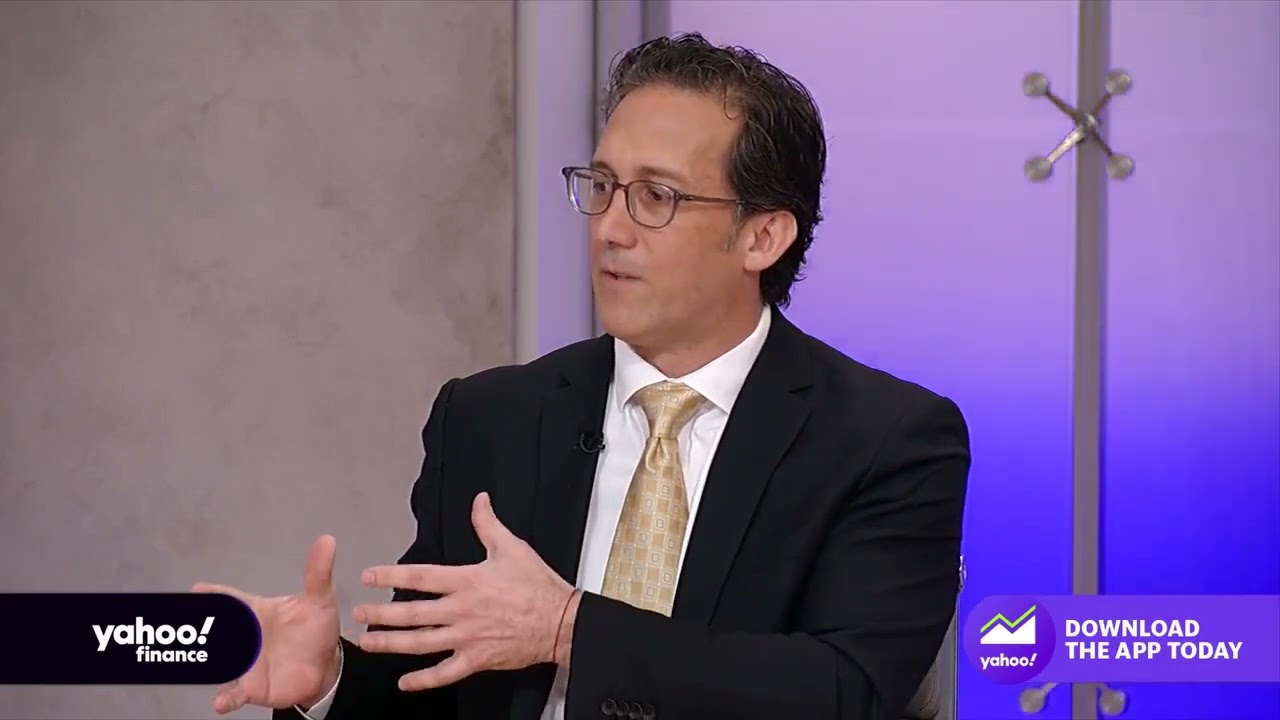 There&rsquo;s a lot of macro risk on the horizon,&rsquo; strategist says