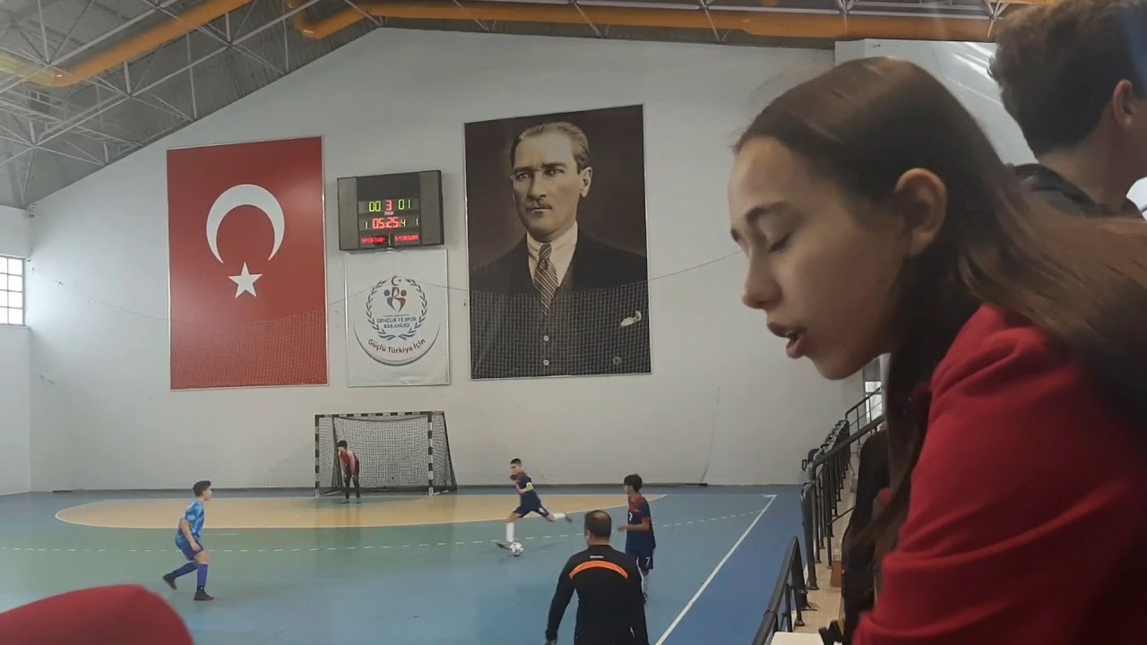 Ayten Tekışık Ortaokulu-Özel Merkez Sınav Koleji Çeyrek Final Kırmızı Grup 1. Maç 1.Yarı