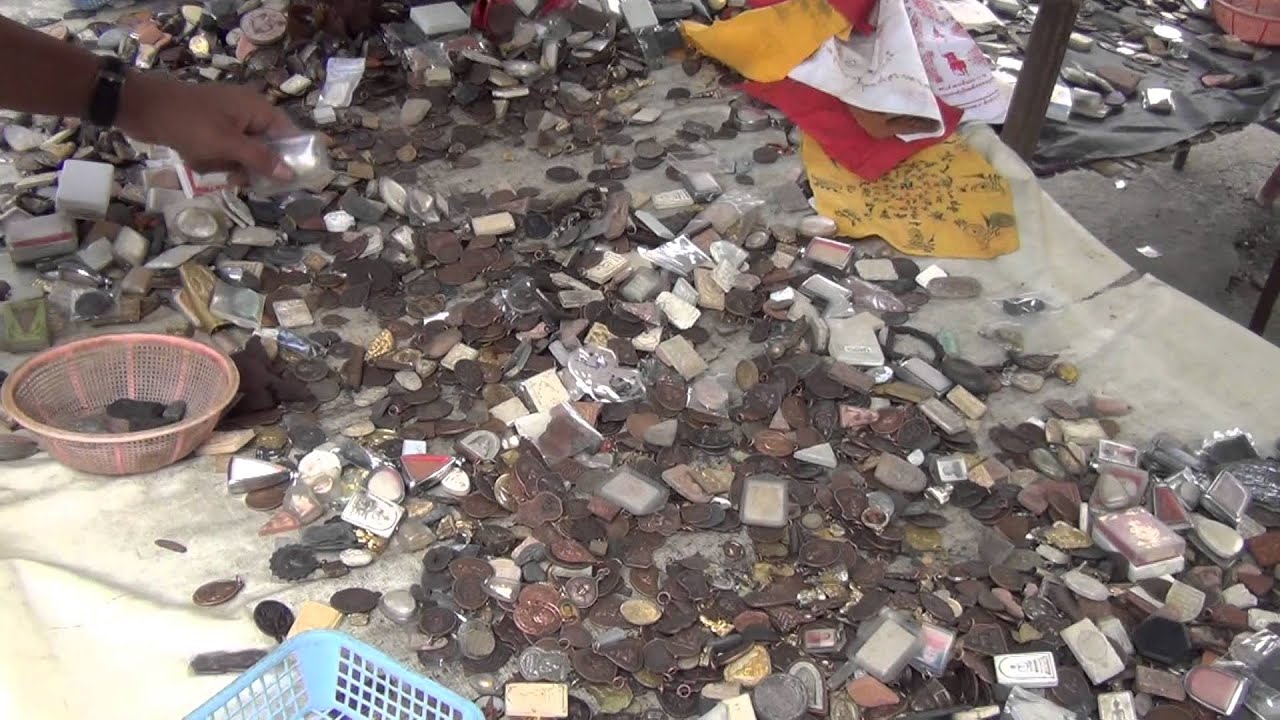 Amulet Market - Bangkok