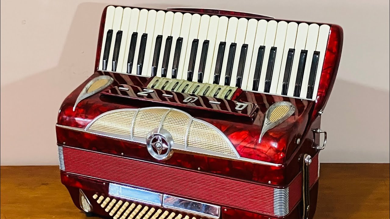 Acordeón Pigini Polaris (1948) LMH 120 bajos | Vive Acordeón 150