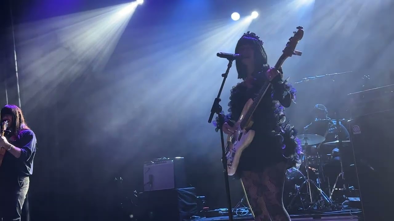 “So We Won’t Forget” — Khruangbin Live at the Bass Magazine Awards 2026