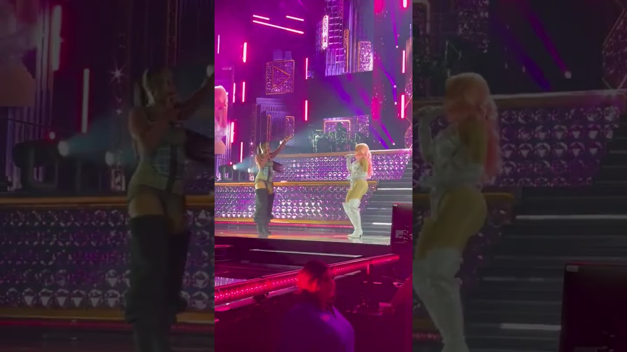 NICKI MINAJ and BIA performing &ldquo;Whole Lotta Money&rdquo; for night 2 of #GagCityBoston