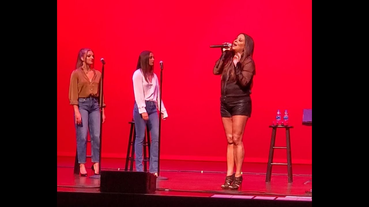 Sara Evans Live - No Place That Far - #saraevansmusic