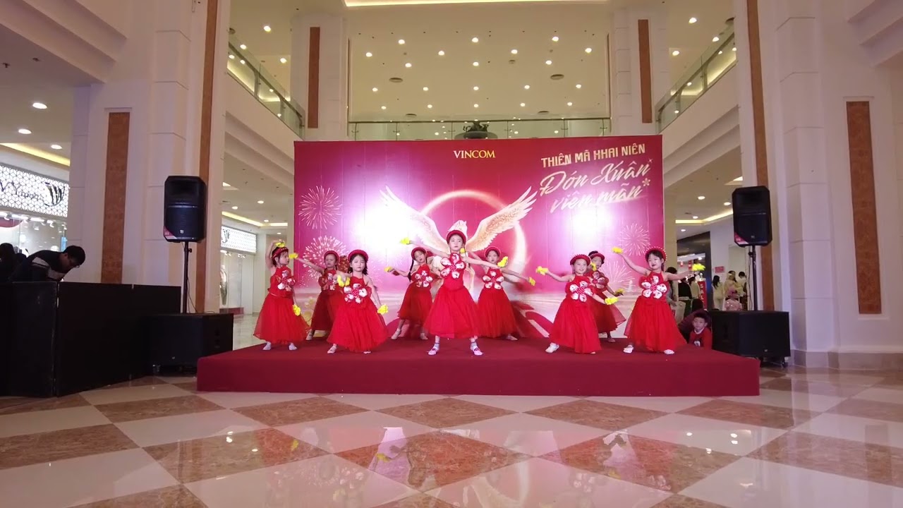Nhím biểu diễn ở VinCom 31/01/2026