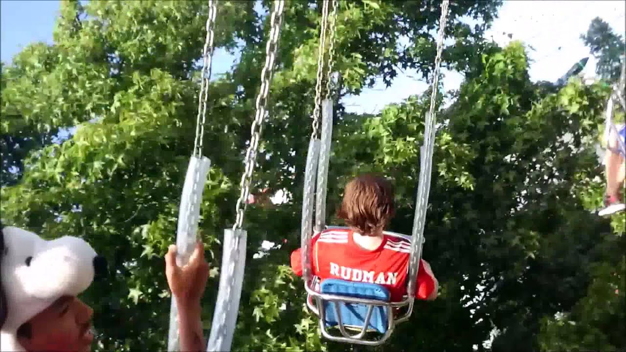 Hershey Park: Waveswinger on Ride Row POV / June 14, 2014