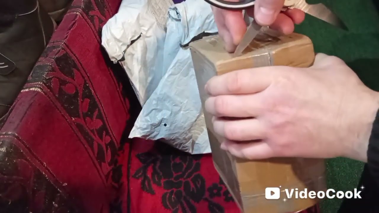 Розпаковка, перевірка посилок з Алі. Зарядний пристрій