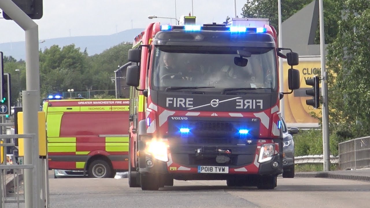 *REDIRECTED* Ashton Technical Response Unit (TRU) Turnout - Greater Manchester Fire & Rescue Service