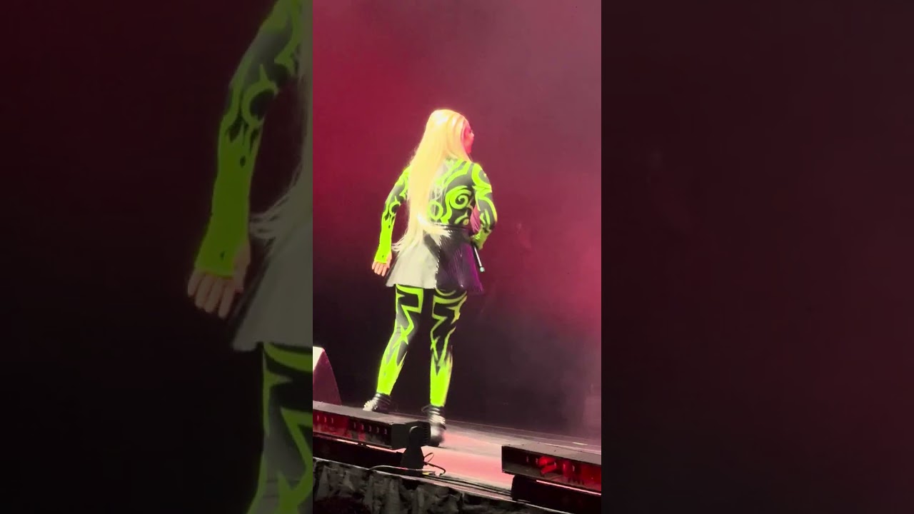Maria Daniela y su sonido Lasser - Pobre estupida - Palacio de los deportes CDMX - FANGORIA 28 11 25