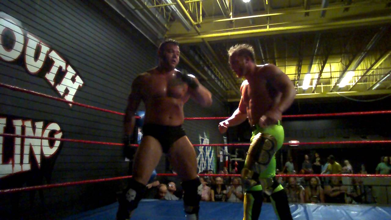 Dustin Bozworth vs Chris Crotte