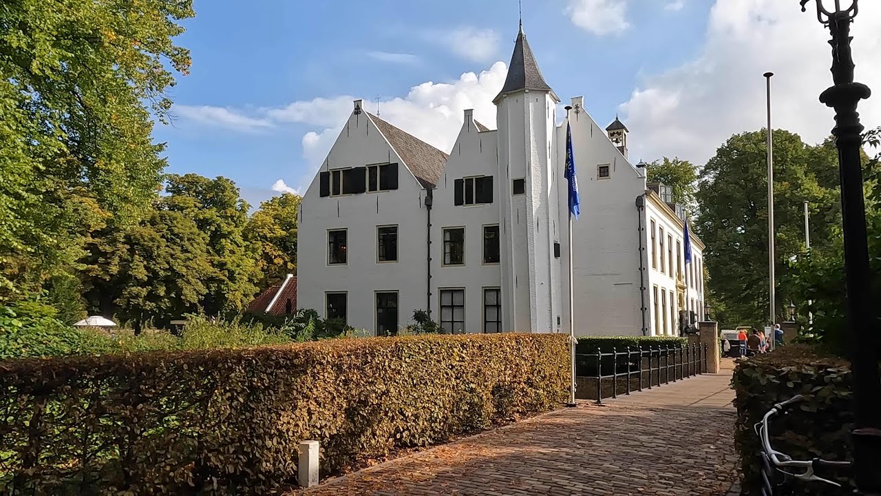 Walkthrough the unknown castle of Rhoon